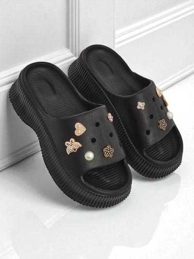 Royalfashion Női gumipapucs Slash Glam díszítéssel