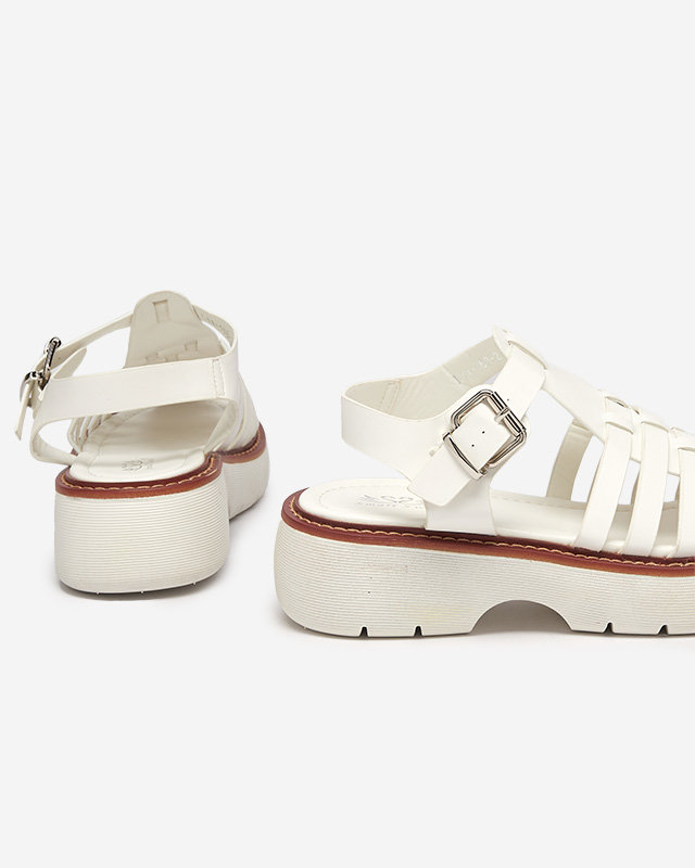 OUTLET Női fehér szandál masszív Leteris talpon - Lábbeli