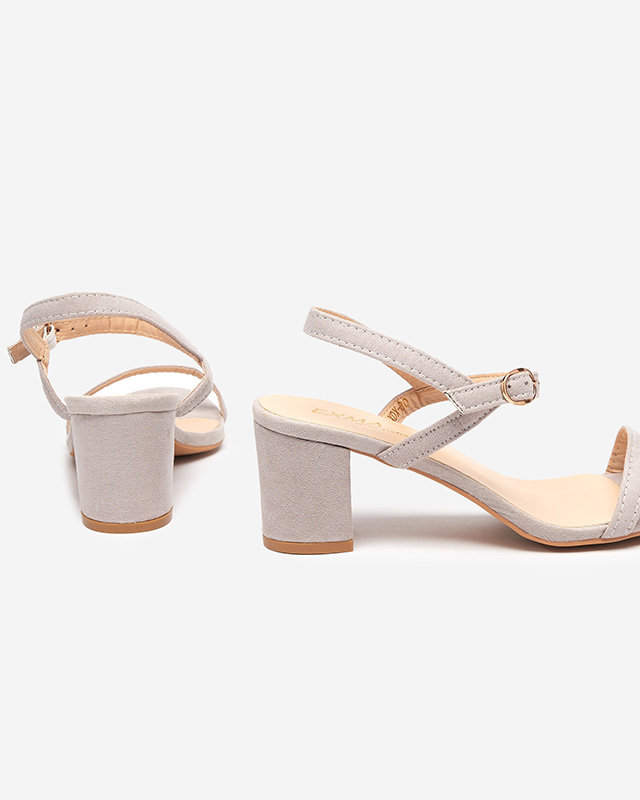 OUTLET Női szandál oszlopon Usopi szürke színben - Lábbeli