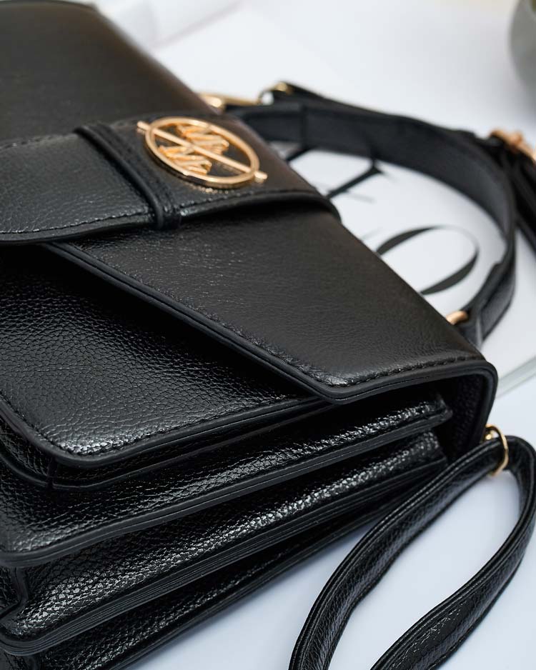 Royalfashion női kézitáska elegáns fogantyúval