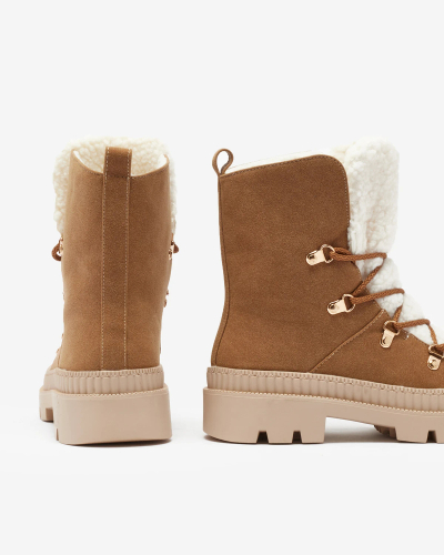 Royalfashion Női szigetelt trapperbakancs báránybőrrel, camel színben Lery Walk