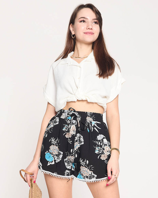 Női színes rövidnadrág fekete és szürke színben - Ruházat