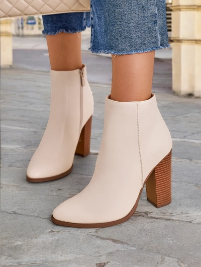 Royalfashion Női bokacsizma vékony tűsarkú Toemi