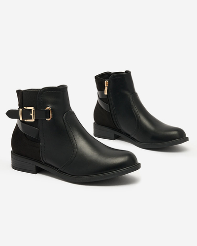 Royalfashion Fekete női csizma a'la sztyblety csattal Ifeloper