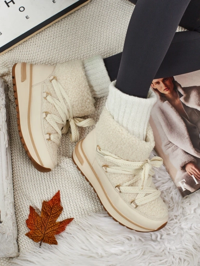 Női a'la hócsizmák bundával, Verruna