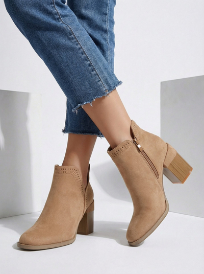 Royalfashion Női sarkú bokacsizma Vettot