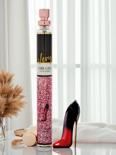 Very Cool Girl Glam ihlette női Eau de Parfum