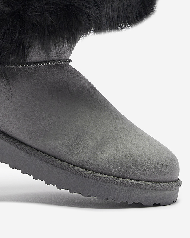 Szürke női hócsizma aszimmetrikus felsőrésszel és szőrmével Vetora - Lábbeli