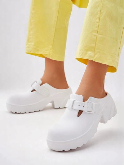 Royalfashion Női gumisarkú szandál Voxones