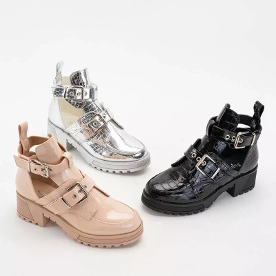 OUTLET Bézs színű női csizma Lerika dombornyomással - Lábbeli