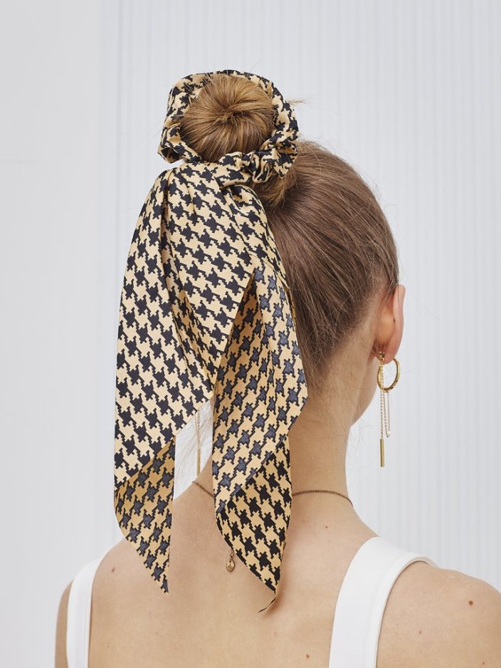 Royalfashion Hajgumi kockás szalaggal Kratella