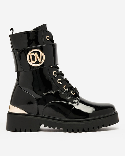 Royalfashion Női lakkozott bagger csizma fekete színben Simbeba