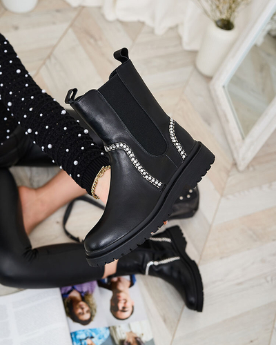 Royalfashion Fekete női magas szárú csizma kristályokkal Seysiella