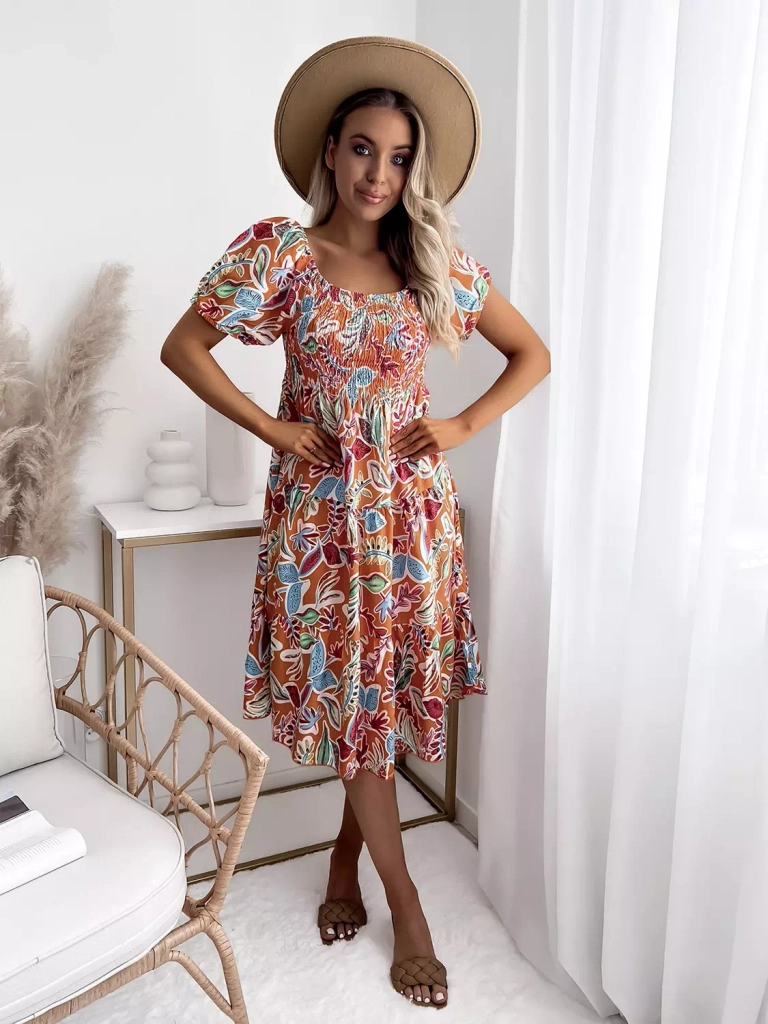 Narancssárga rövid női ruha nyitott vállakkal - Ruházat