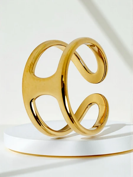 Bransoletka obręcz Dolce Vita z ozdobnymi charmsami