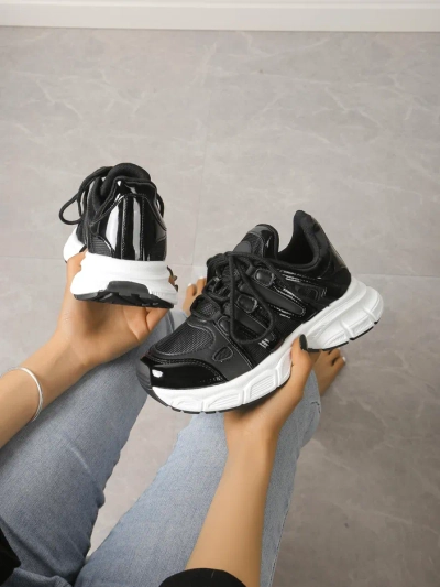Royalfashion Női sportos sneakers vastag talpon Loness