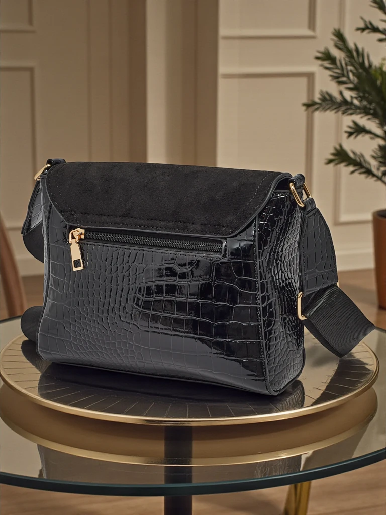 Kis női műbőr táska Narelle nyomással