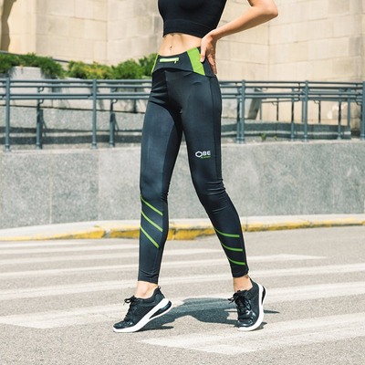 Fekete leggings zöld betétekkel - Ruházat
