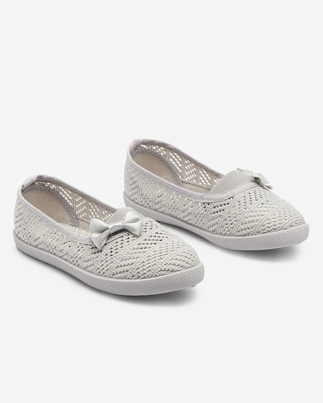 Szürke áttört tornacipő lányoknak masnival Aplo - Cipők