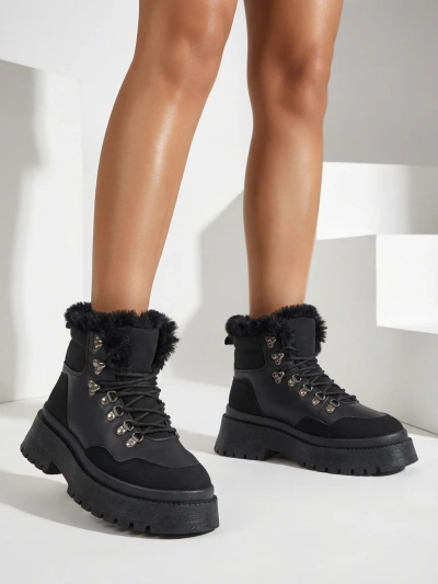 Royalfashion Női fűzős hótalpakk Qiroz