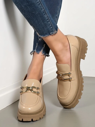 Royalfashion Női lakkbőr loafer Arieda
