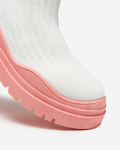 Női csizma vastagabb talpon fehér és rózsaszín Korlic-Shoes színben