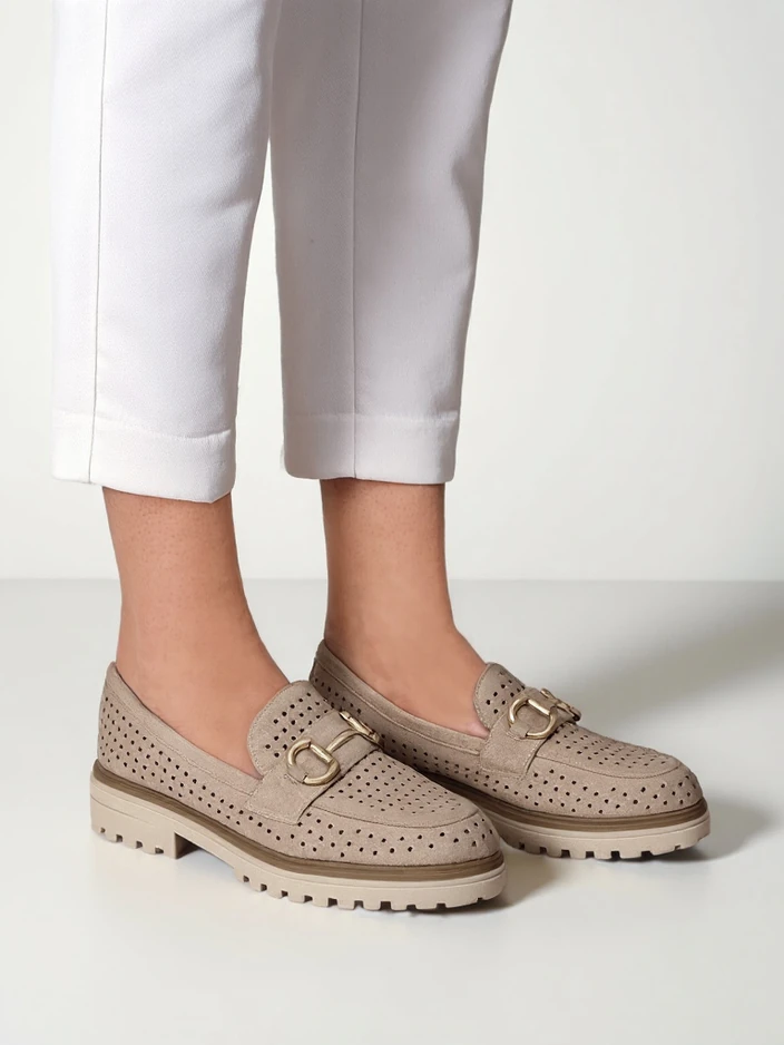 Royalfashion Női perforált mokaszin Besio