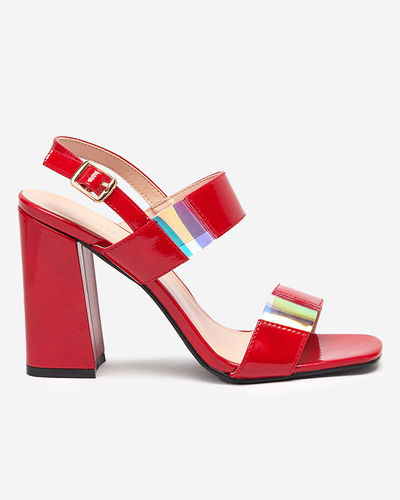 OUTLET Női piros lakkozott szandál oszlopon Alar-Shoes