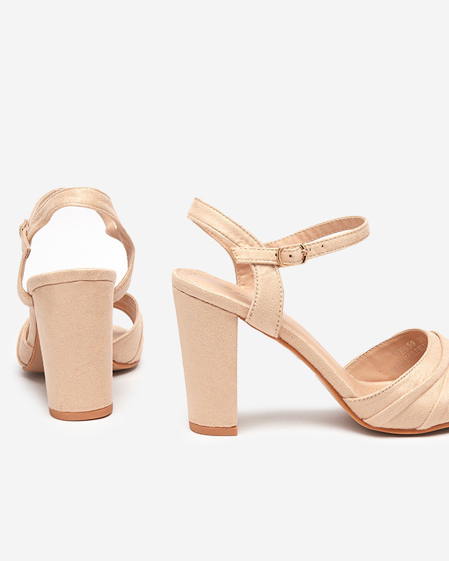 OUTLET Női szandál az oszlopon Garroti bézs színben - Lábbeli