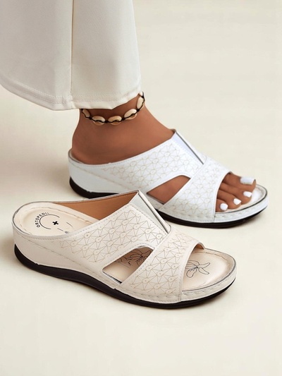Royalfashion Női vastag talpú papucs Nova Step