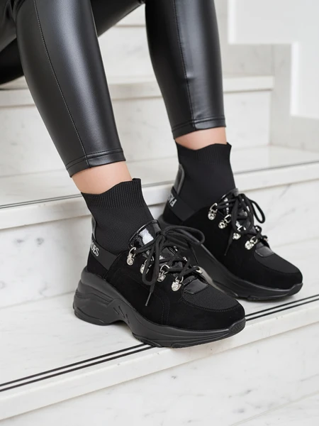 Royalfashion Női fekete, szigetelt Aleppo tornacipő