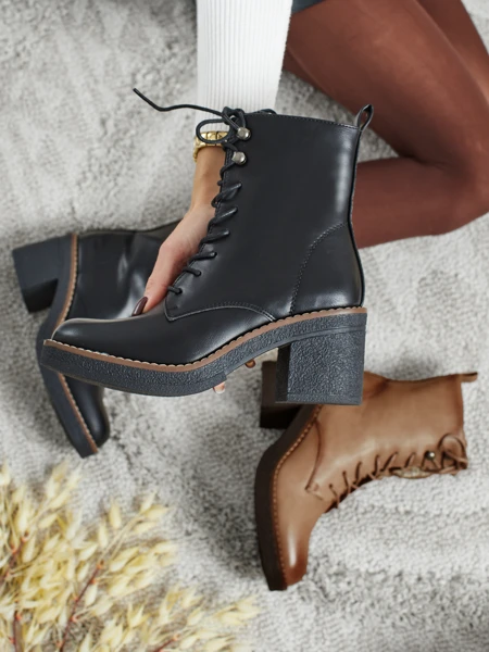 Zeltra női eco bőr bokacsizma, vastag sarokkal