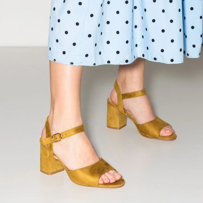 OUTLET Zöld és sárga szandál az Elga oszlopon - Lábbeli