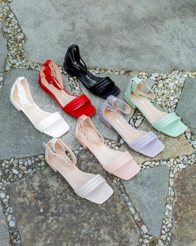 Royalfashion White Laylin alacsony sarkú szandál