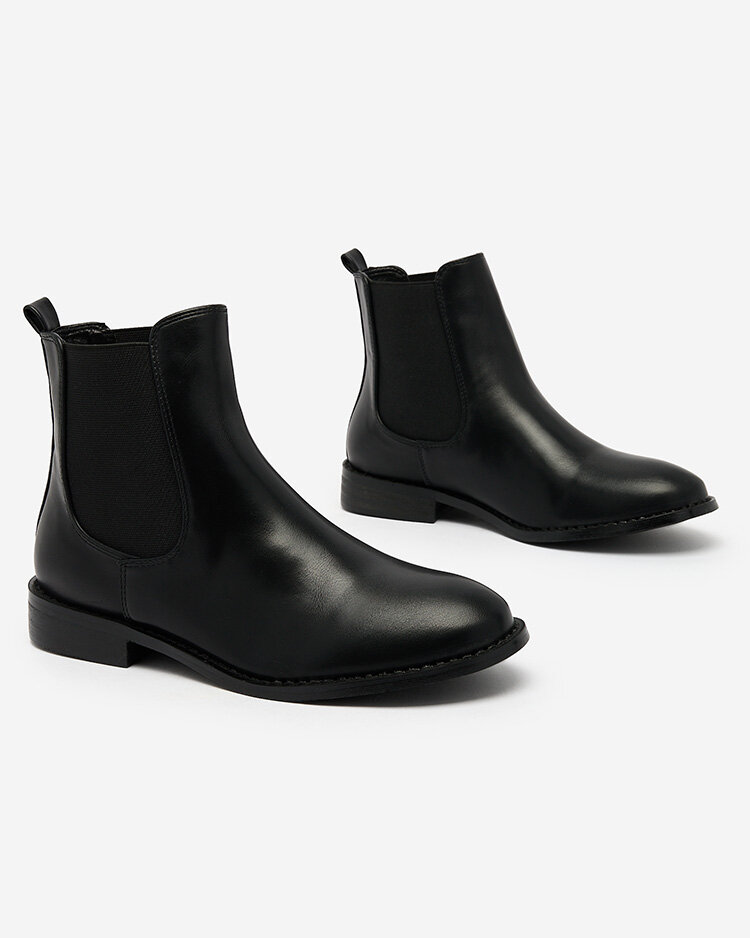 Royalfashion Fekete női csizma a'la sztyblety díszítéssel Ederte