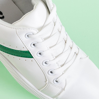 Női fehér cipők, zöld betétekkel a Radella - lábbelikből