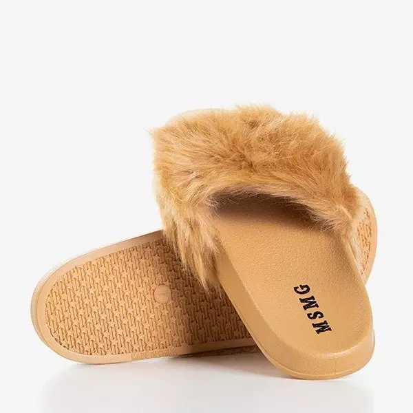 OUTLET Barna papucs szőrrel Millie- Shoes