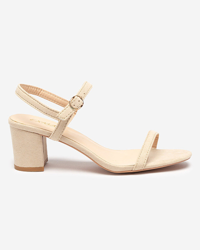 OUTLET Női szandál oszlopon bézs színben Usopi- Footwear