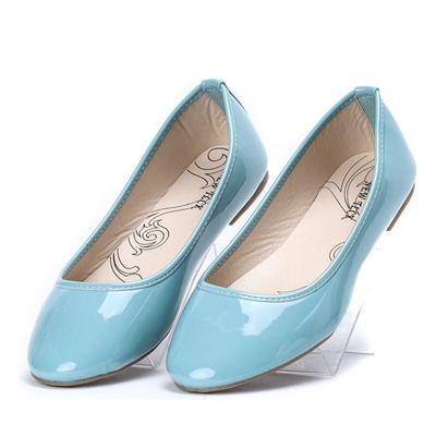 Jasnoniebieskie baleriny ze skóry ekologicznej lakierowanej Pastel Flower - Obuwie