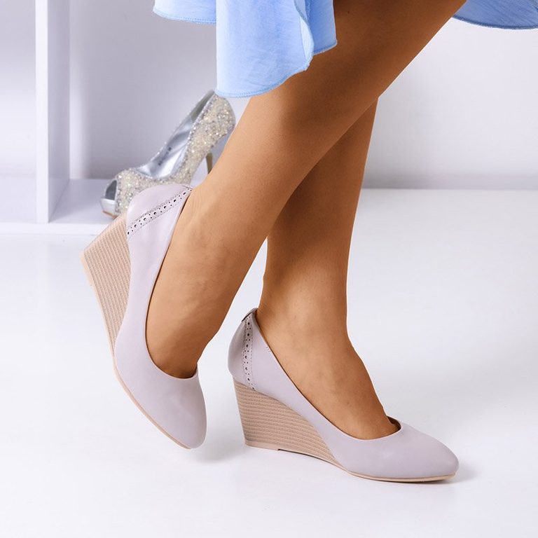 Szürke női ék sarkú Etsulo - cipő