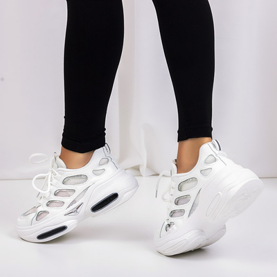 Fehér női sportcipő vastag talppal a Warinától - Sport