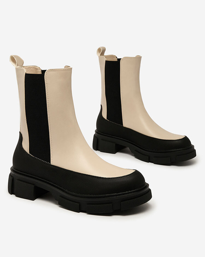 Royalfashion Női csizma fekete színben Opialla