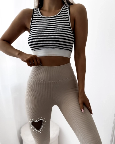 Női leggings bézs színben, szívvel - Ruházat