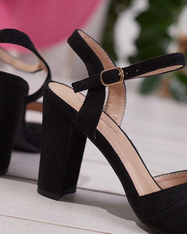 OUTLET Női szandál oszlopon fekete Garroti - Lábbeli