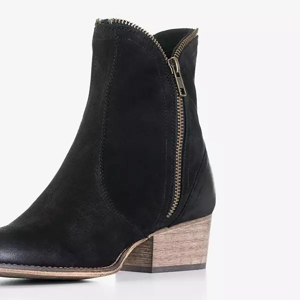 OUTLET Fekete női bokacsizma lapos sarokkal Aquesi - Lábbeli