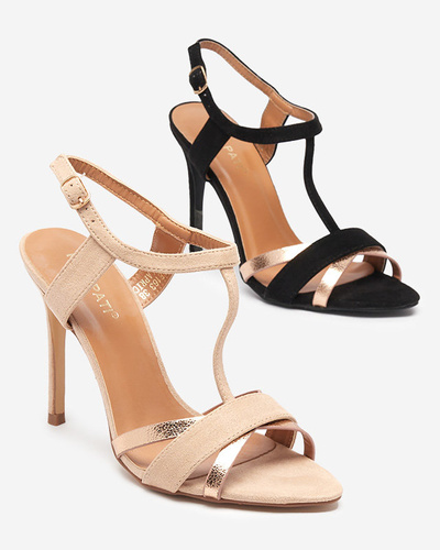 OUTLET Női bézs színű szandál magas sarkú Isso-Shoes cipőben