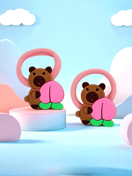 Színes hajgumik macis motívummal