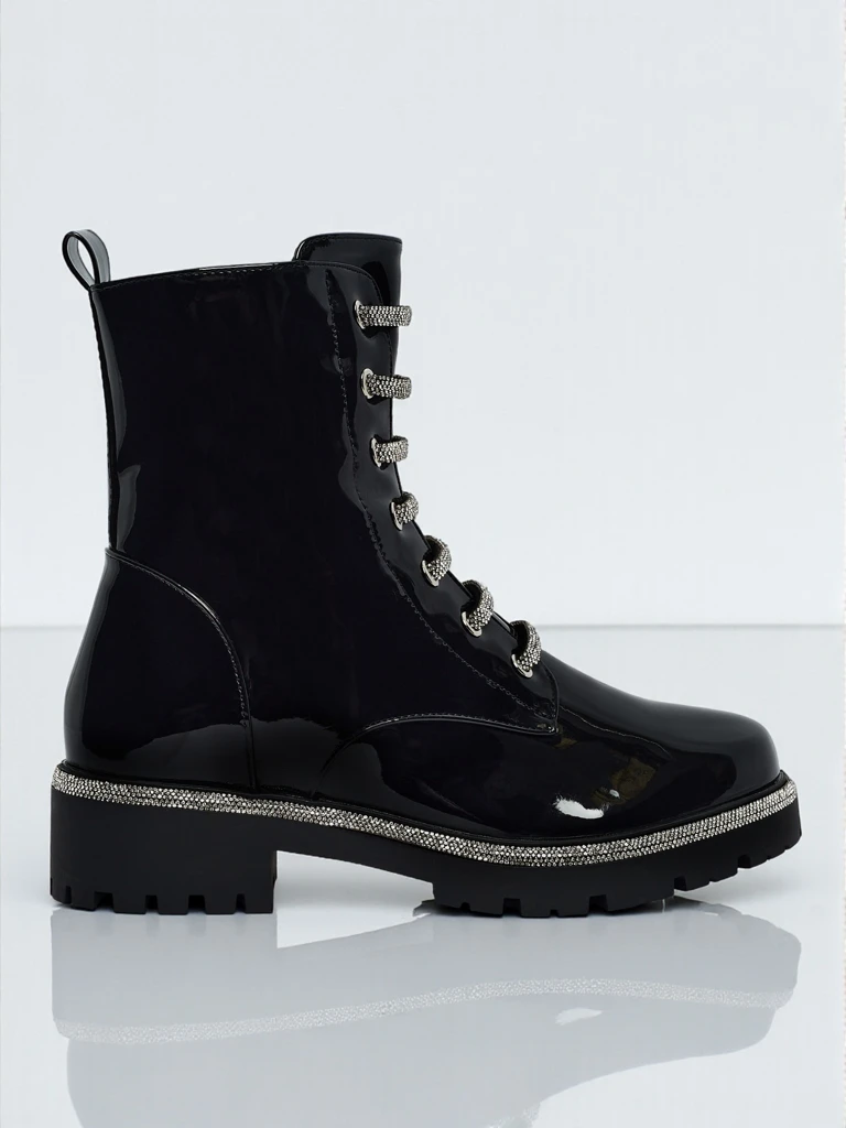 Fjorra lakkozott fűzős női bokacsizma