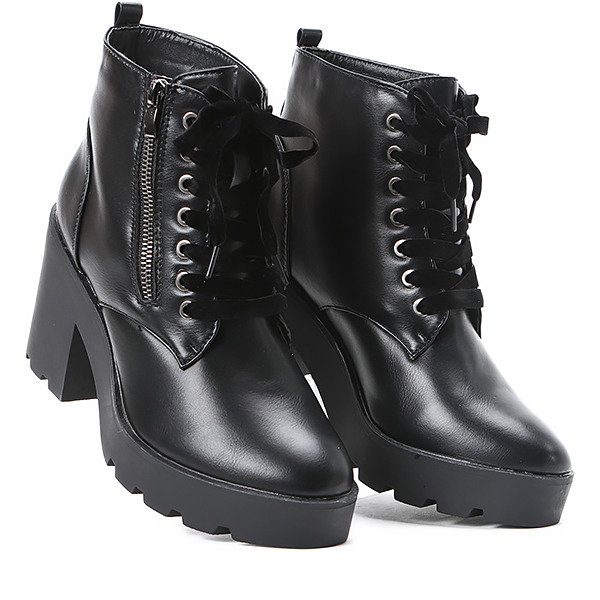 Czarne botki na grubej podeszwie Matessrae - Obuwie