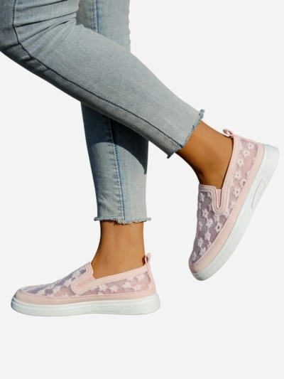 Royalfashion Női hálós loaferek virágokkal Emzos